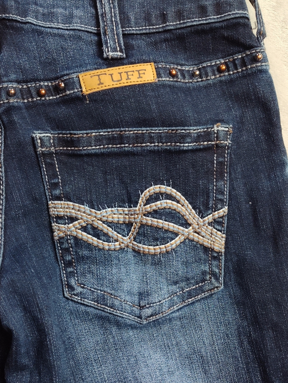 Cowgirl Tuff Co Legend Women's Denim Blue Jeans Size 27x33 Barbed Wire - Picture 14 of 16